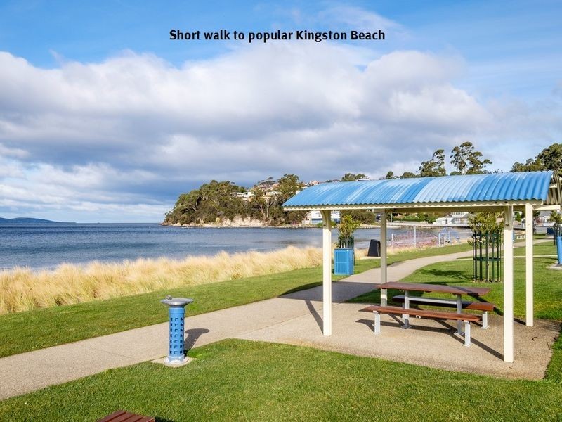 2/28 Mount Royal Road, Kingston Beach TAS 7050