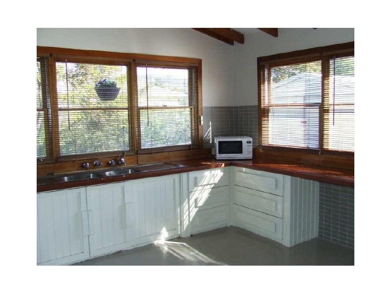 1 Crabtree Road, Grove TAS 7109