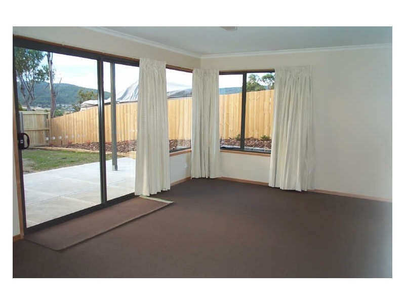7 Olive Place, Kingston TAS 7050