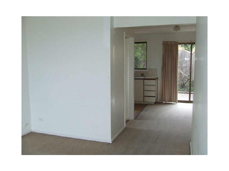 1/12 Opal  Drive, Blackmans Bay TAS 7052