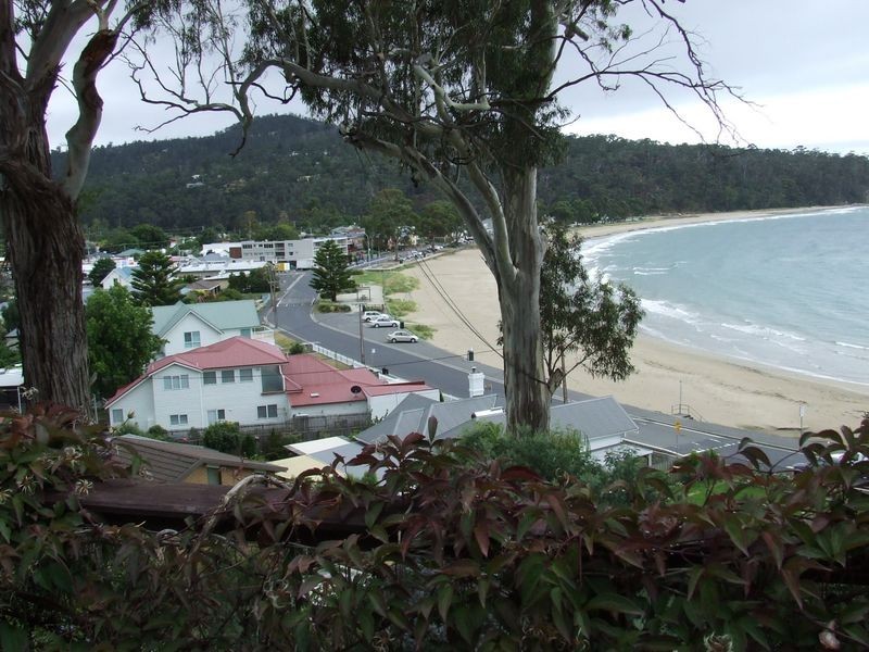 9 James Avenue, Kingston Beach TAS 7050