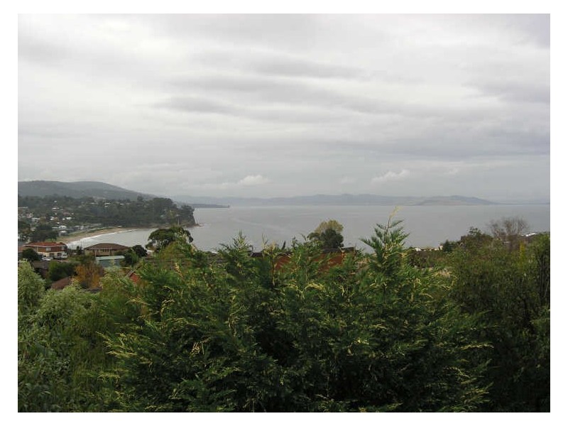 10 Seacrest Avenue, Blackmans Bay TAS 7052