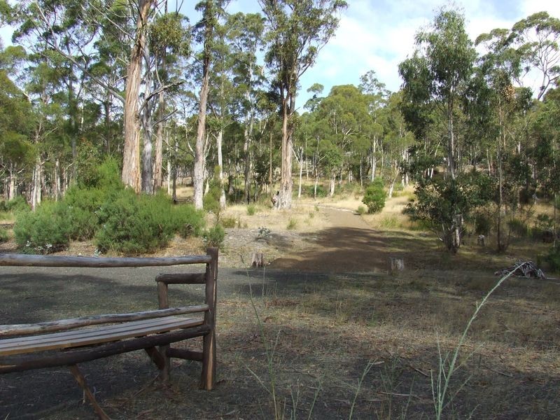 30 Cades Drive, Kingston TAS 7050