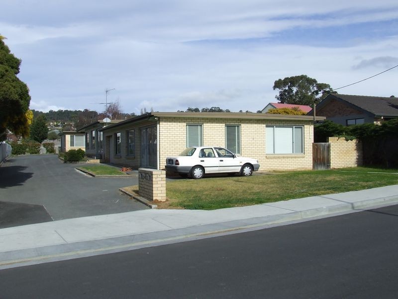 1/1 Pearsall Avenue, Blackmans Bay TAS 7052