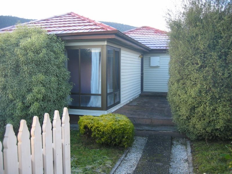 36 Sale Street, Huonville TAS 7109