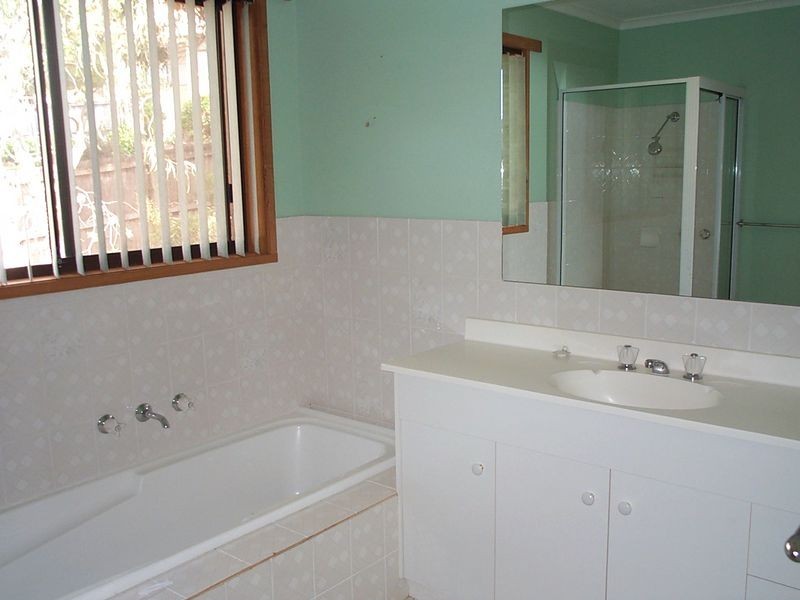 4 Dominion Court, Blackmans Bay TAS 7052