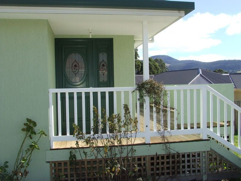 9 Plum Tree Close, Huonville TAS 7109