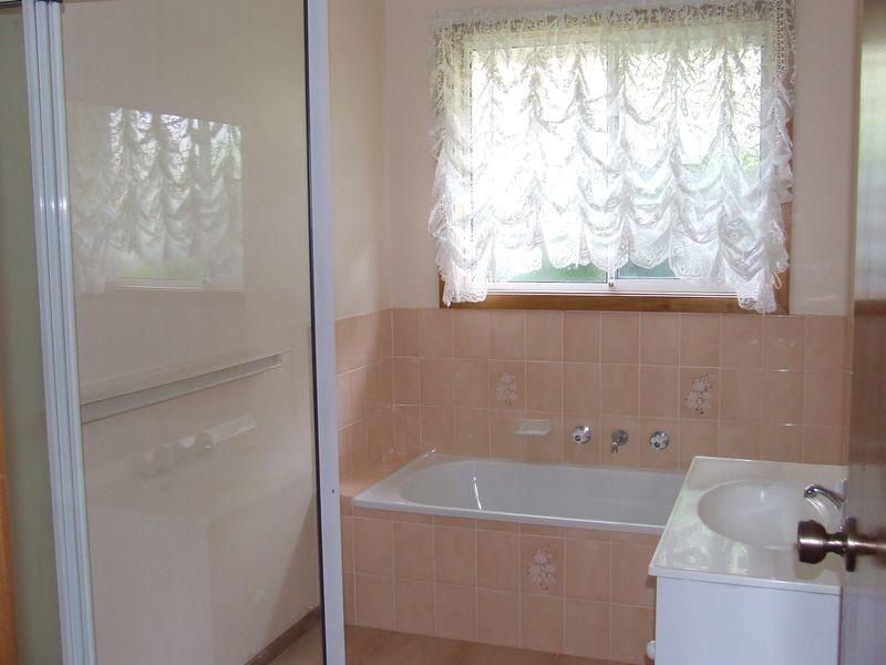 3 Edison Avenue, Blackmans Bay TAS 7052