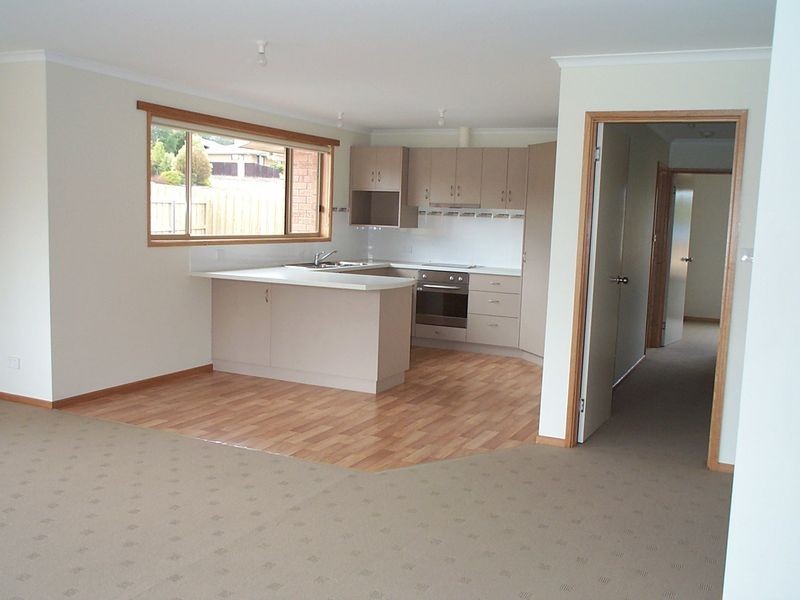 5/103 Redwood Road, Kingston TAS 7050