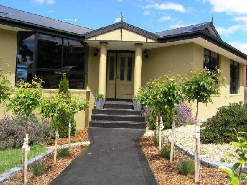 18 Calder Crescent, Blackmans Bay TAS 7052