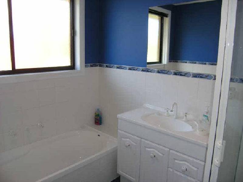 18 Calder Crescent, Blackmans Bay TAS 7052