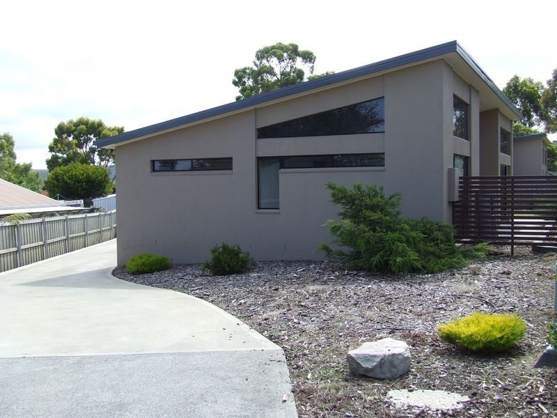 1/63 Ash Drive, Kingston TAS 7050