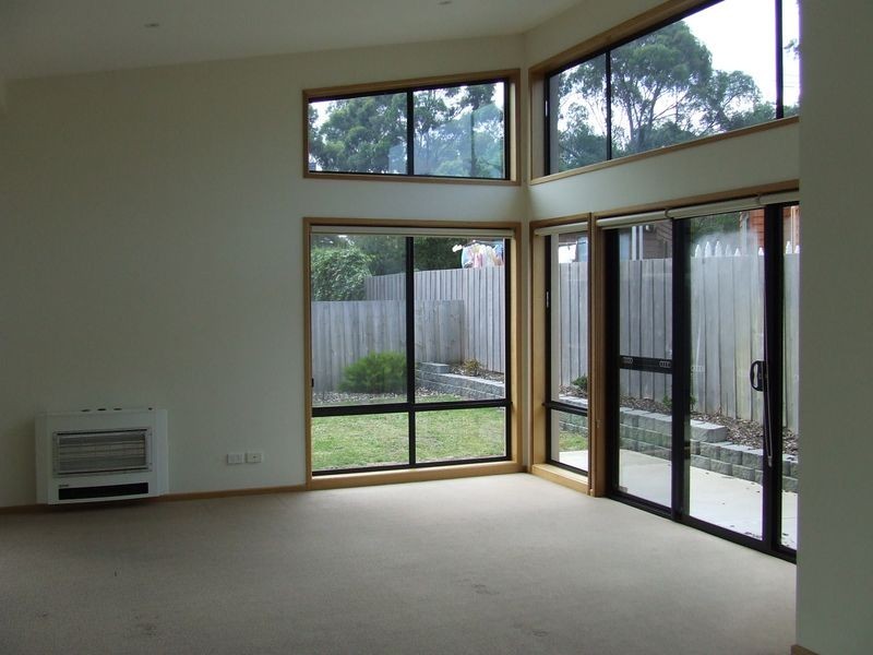 1/63 Ash Drive, Kingston TAS 7050