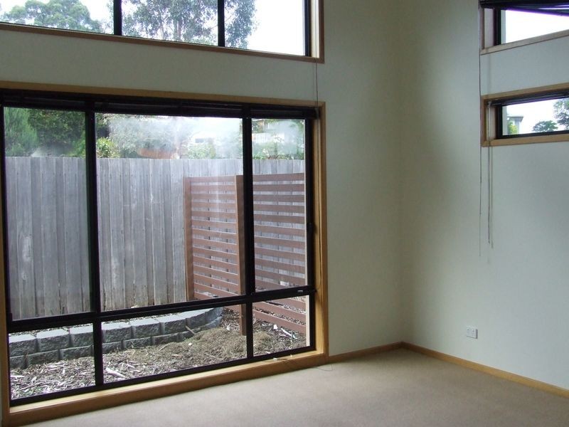 1/63 Ash Drive, Kingston TAS 7050