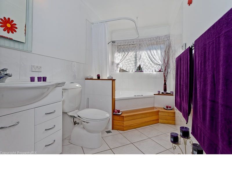 11 Willowbend Road, Blackmans Bay TAS 7052