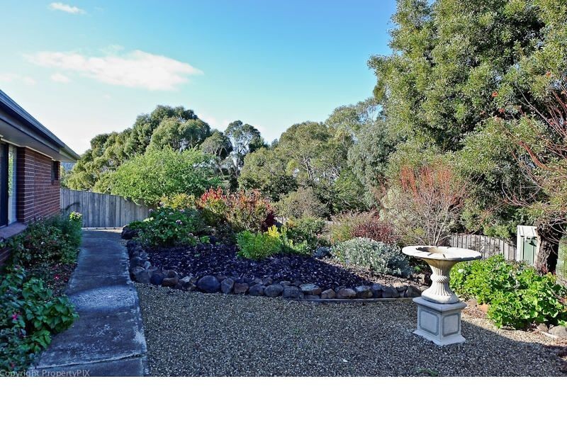 11 Willowbend Road, Blackmans Bay TAS 7052