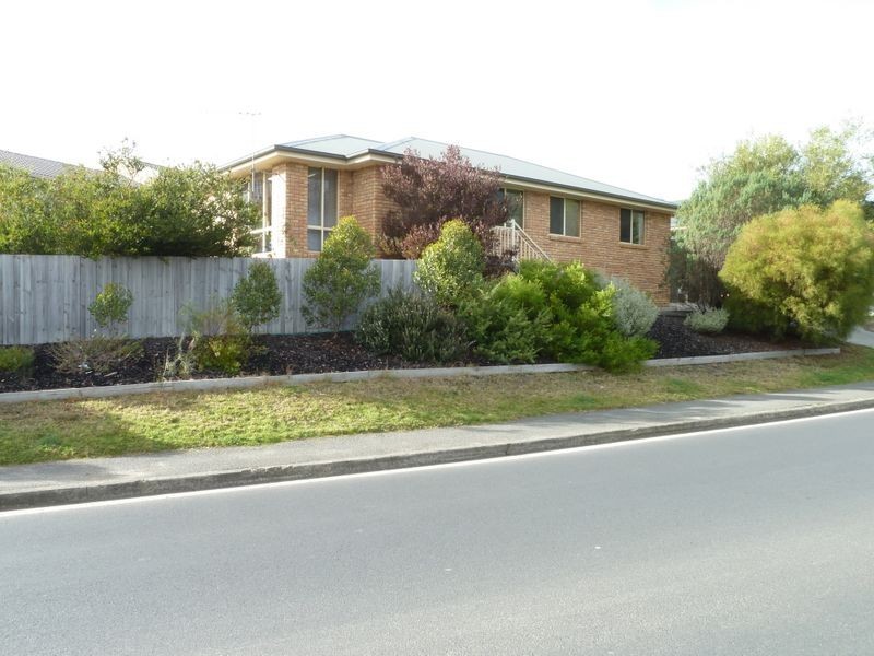 1/104 Redwood Road, Kingston TAS 7050
