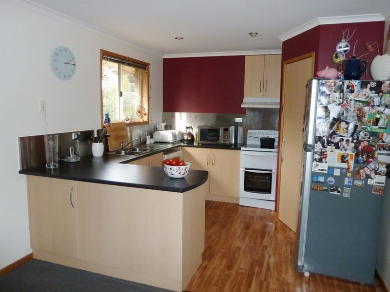 1/104 Redwood Road, Kingston TAS 7050