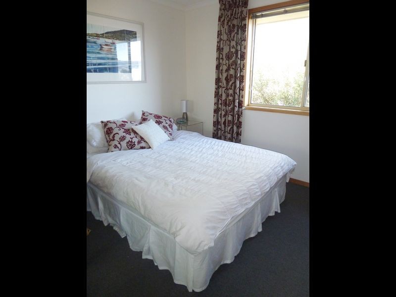 1/104 Redwood Road, Kingston TAS 7050