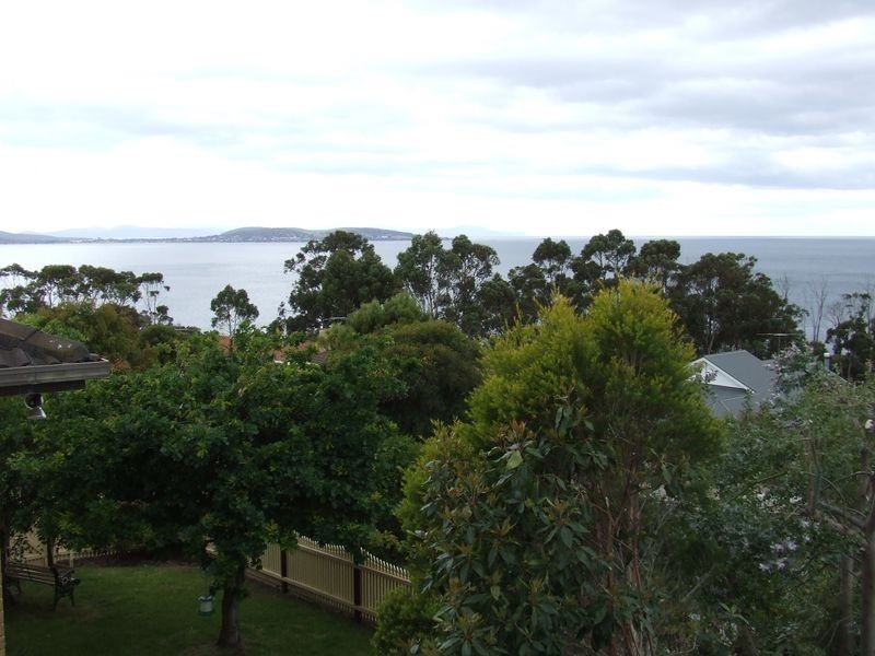 64 Suncoast Drive, Blackmans Bay TAS 7052