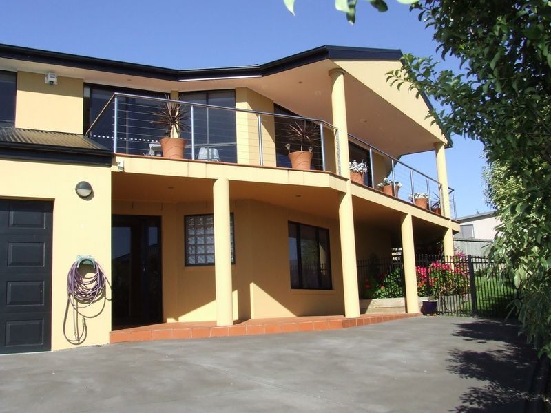 34 Suncoast Drive, Blackmans Bay TAS 7052