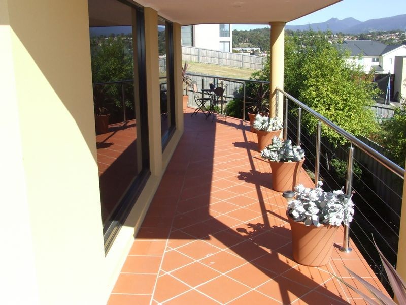 34 Suncoast Drive, Blackmans Bay TAS 7052