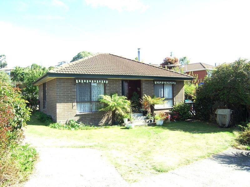 1B Suncoast Drive, Blackmans Bay TAS 7052