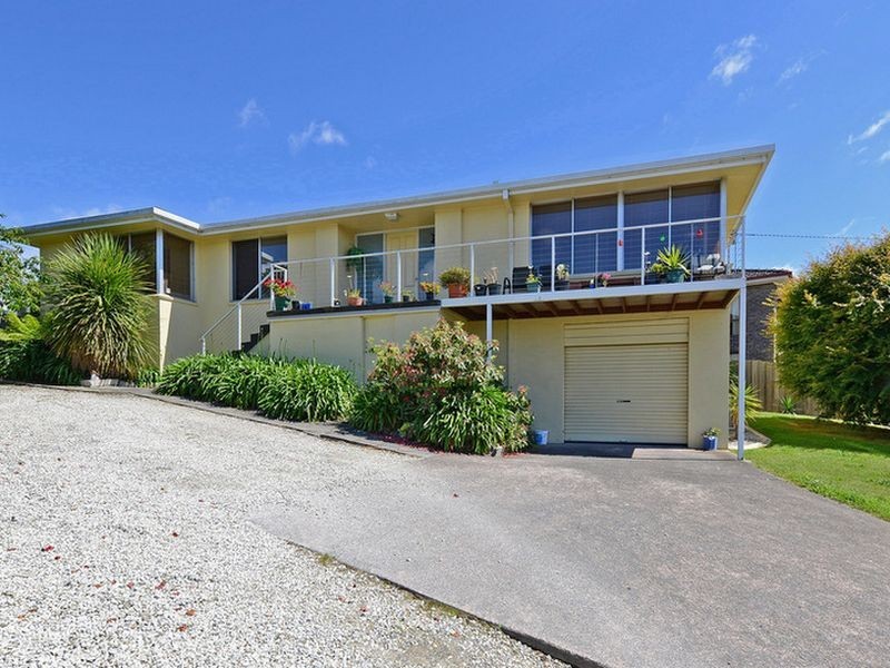 155 Roslyn Avenue, Blackmans Bay TAS 7052