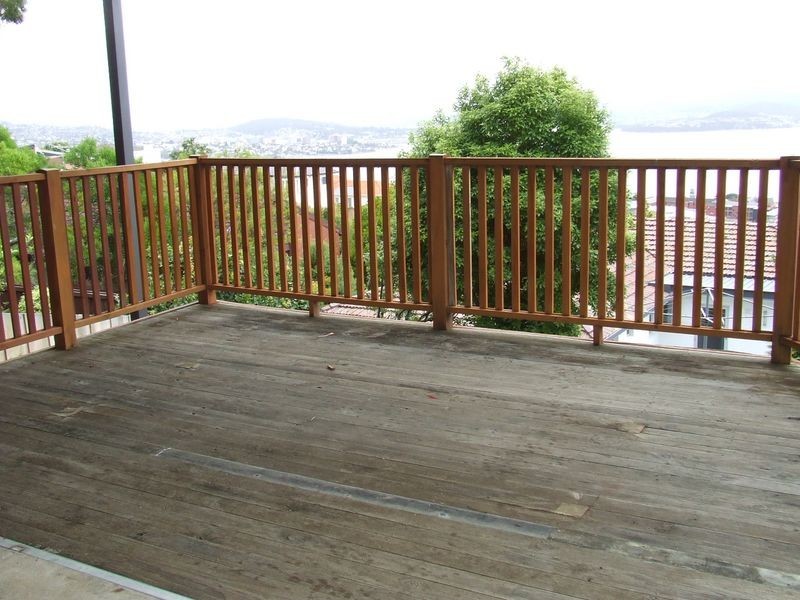 1/1 Amanda Crescent, Sandy Bay TAS 7005