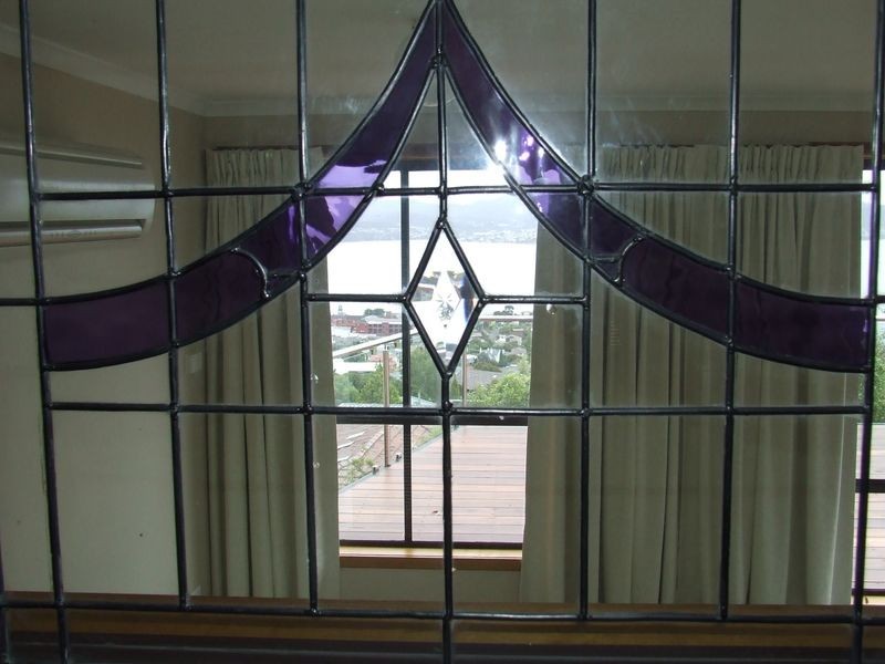 1/1 Amanda Crescent, Sandy Bay TAS 7005