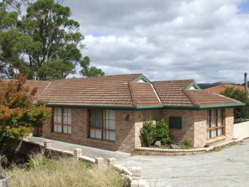 13 Wakeford Avenue, Kingston TAS 7050