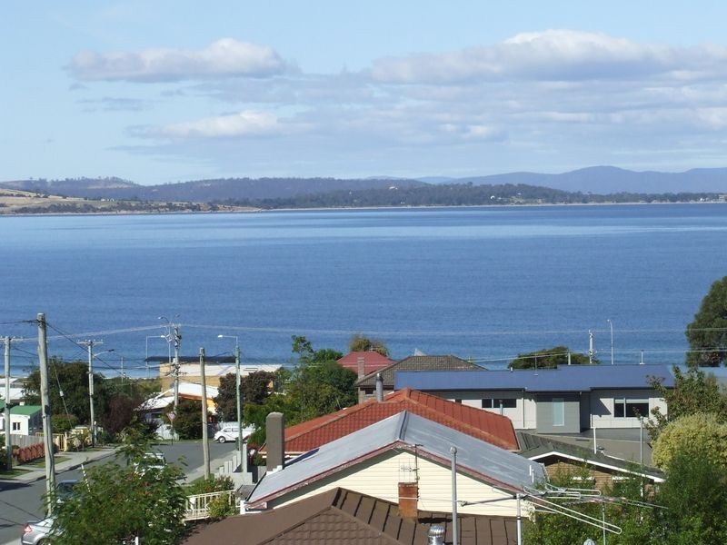 5/2 Myuna Road, Blackmans Bay TAS 7052