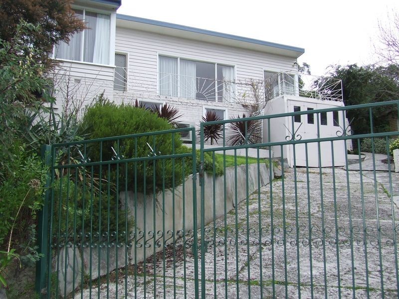 17 Roslyn Avenue, Kingston Beach TAS 7050