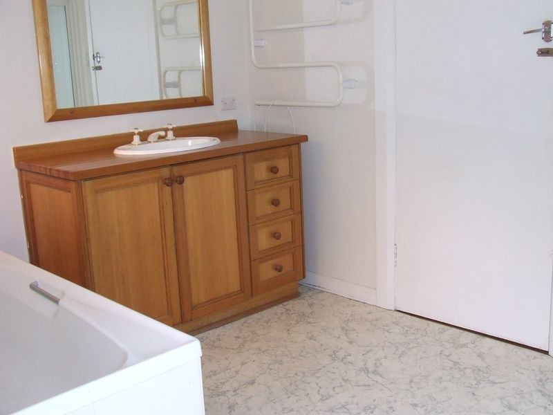 17 Roslyn Avenue, Kingston Beach TAS 7050