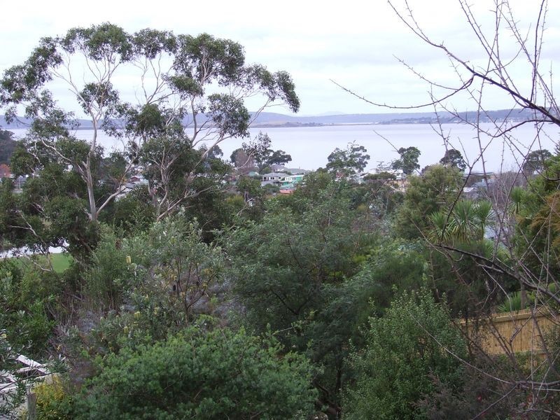 17 Roslyn Avenue, Kingston Beach TAS 7050