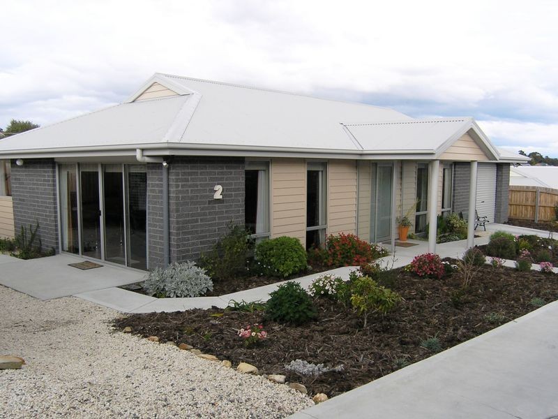 2/55 Redwood Road, Kingston TAS 7050