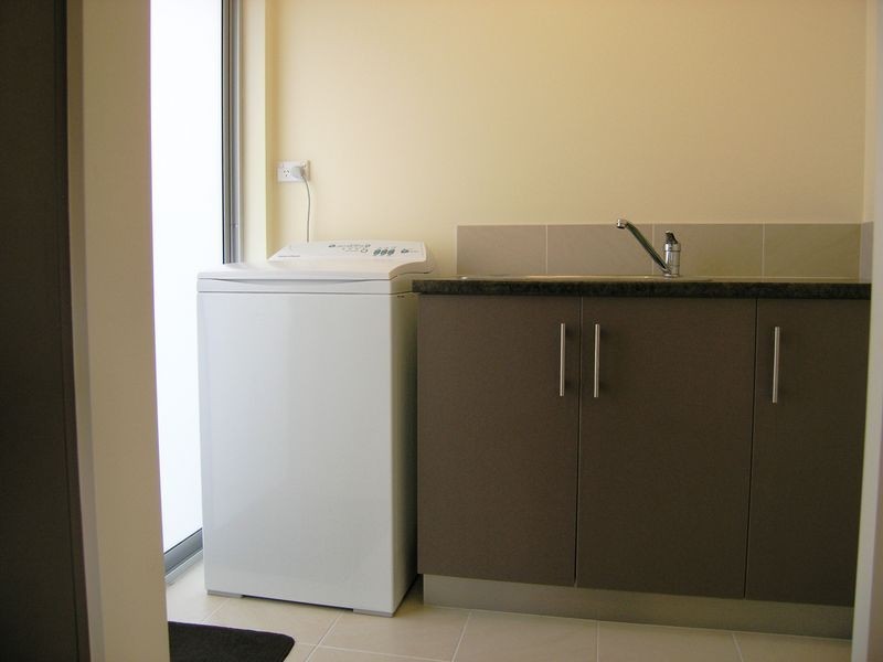 2/55 Redwood Road, Kingston TAS 7050