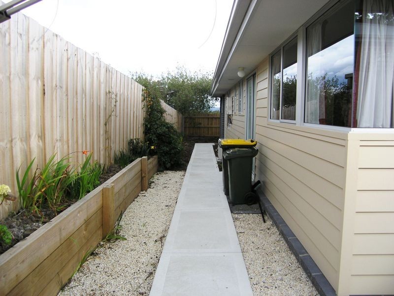 2/55 Redwood Road, Kingston TAS 7050