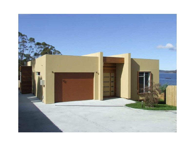 2/27 Staff Road, Margate TAS 7054