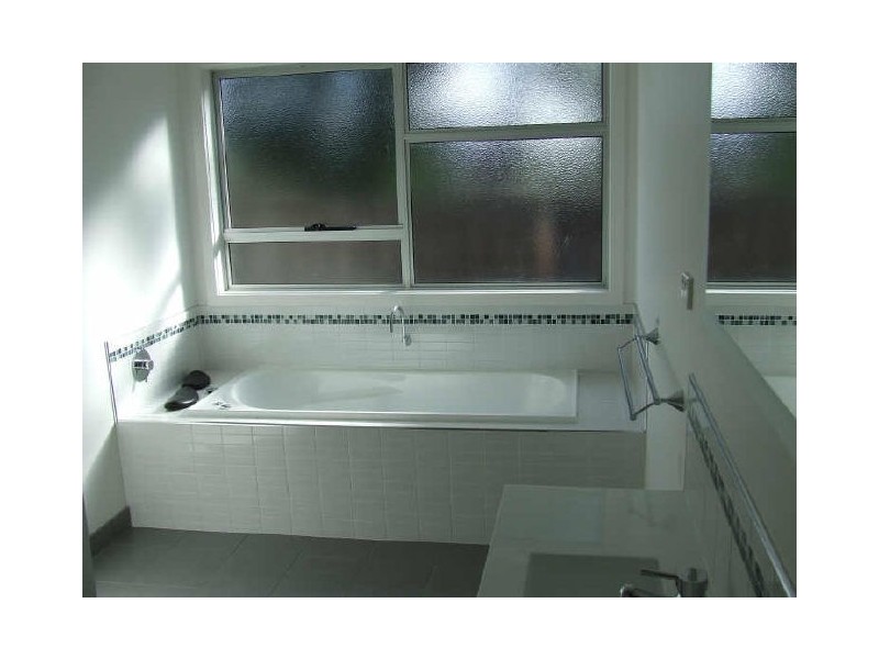 2/27 Staff Road, Margate TAS 7054