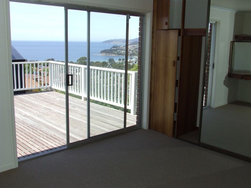 40 Tingira Road, Blackmans Bay TAS 7052