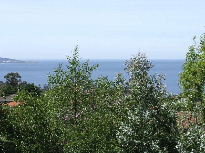40 Tingira Road, Blackmans Bay TAS 7052