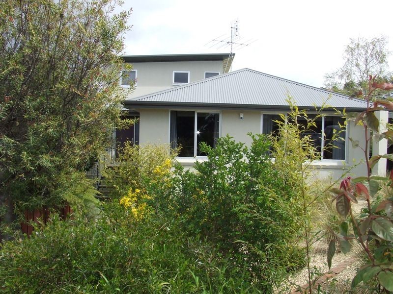 15 Bay Court, Blackmans Bay TAS 7052