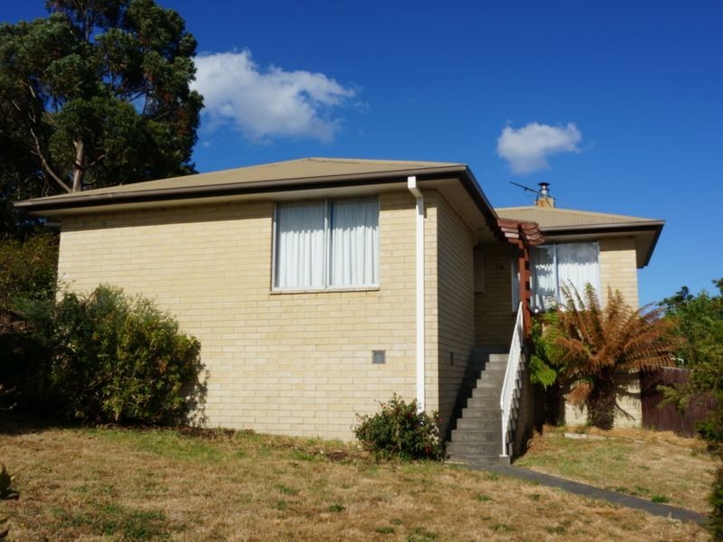 16 Pine Avenue, Kingston TAS 7050