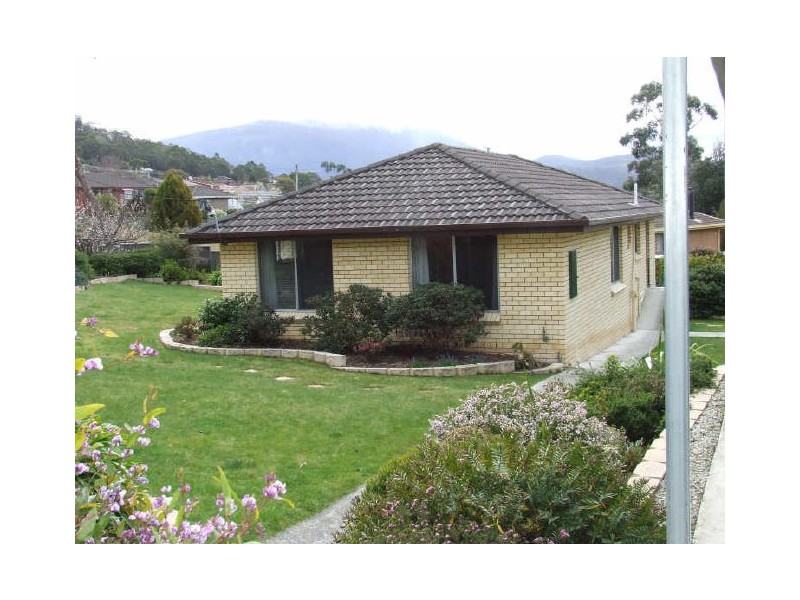 2 Kingston Heights, Kingston Beach TAS 7050