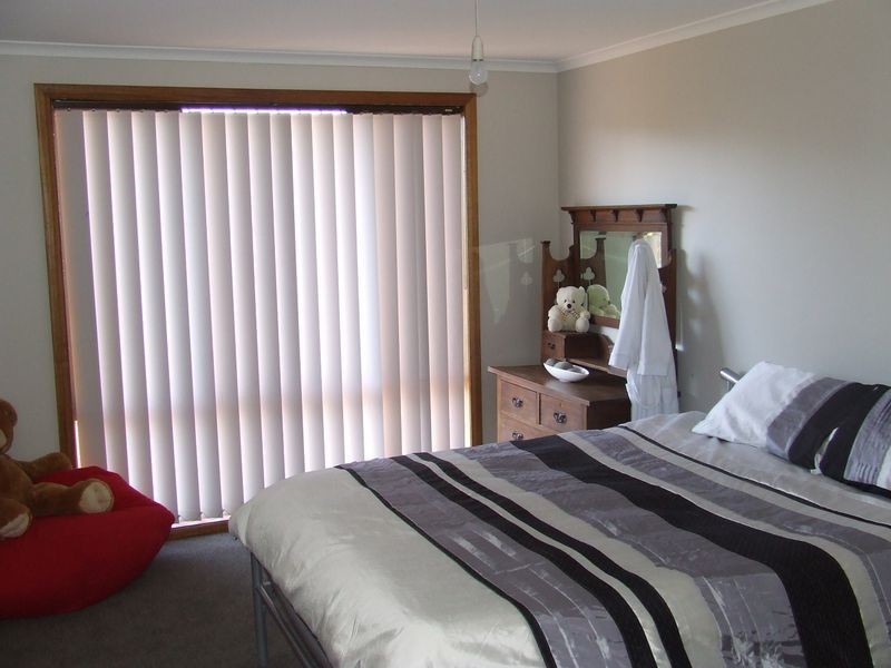 83 Suncoast Drive, Blackmans Bay TAS 7052