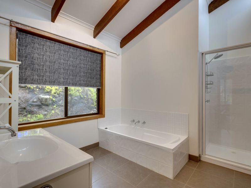 184 Albion Heights Drive, Kingston TAS 7050