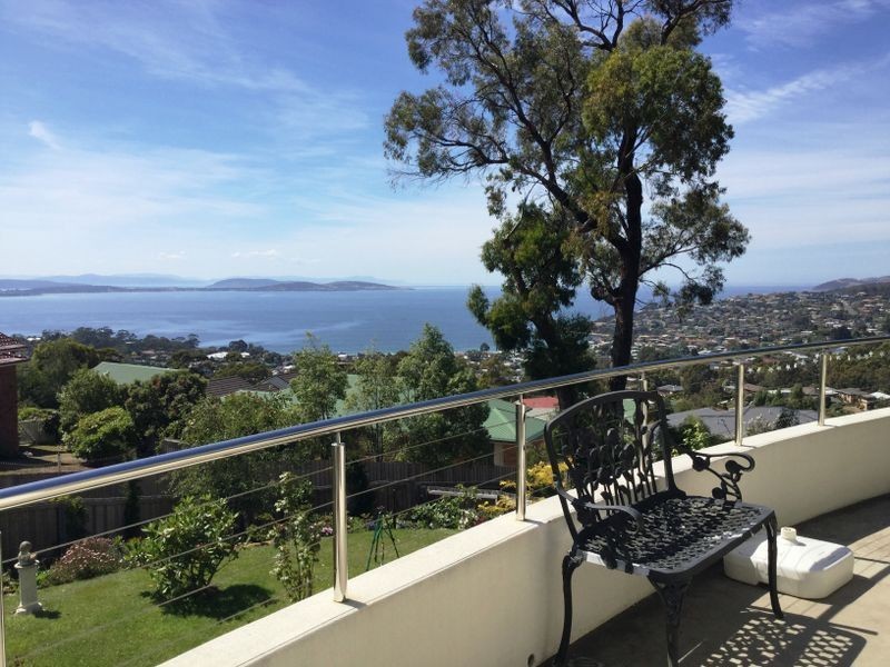 2/83B Diamond Drive, Blackmans Bay TAS 7052