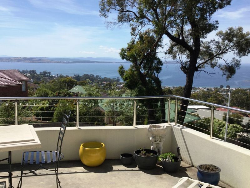 2/83B Diamond Drive, Blackmans Bay TAS 7052
