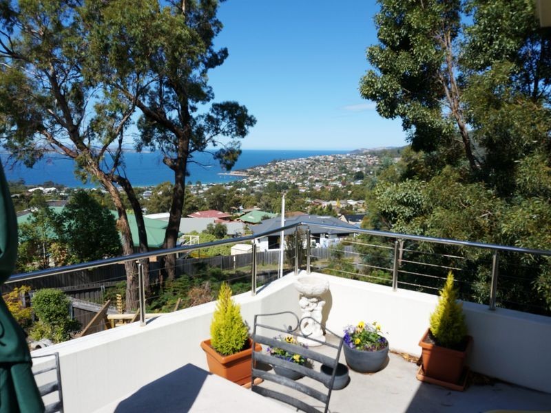 2/83B Diamond Drive, Blackmans Bay TAS 7052